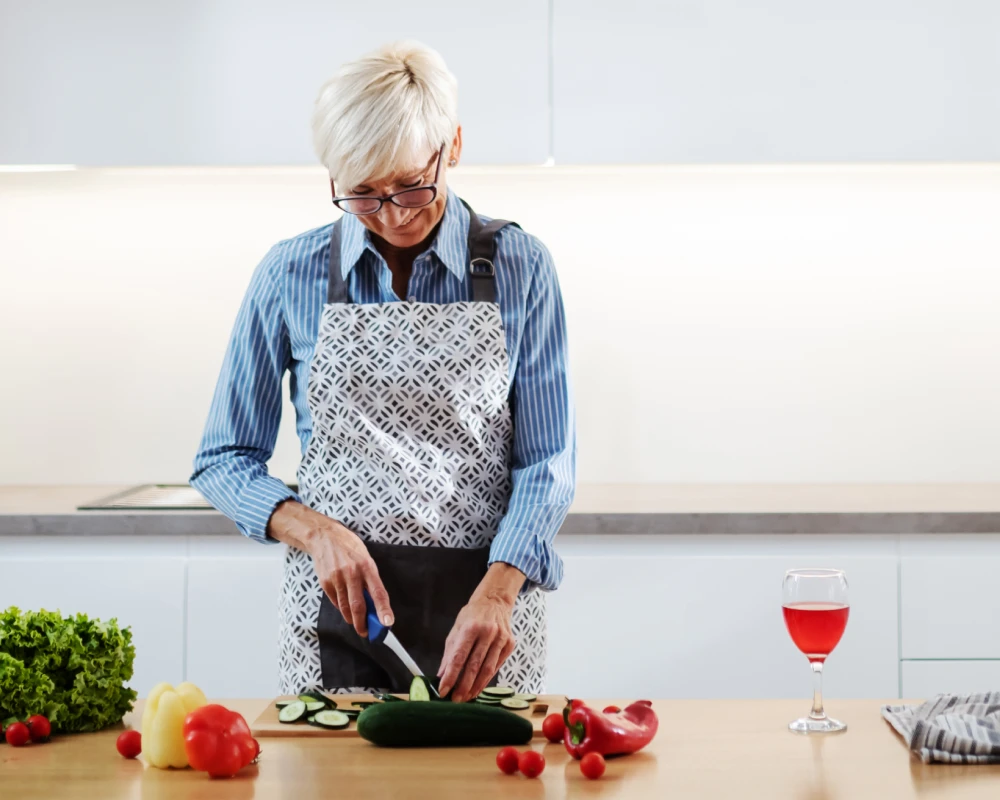 small kitchen island with wheels